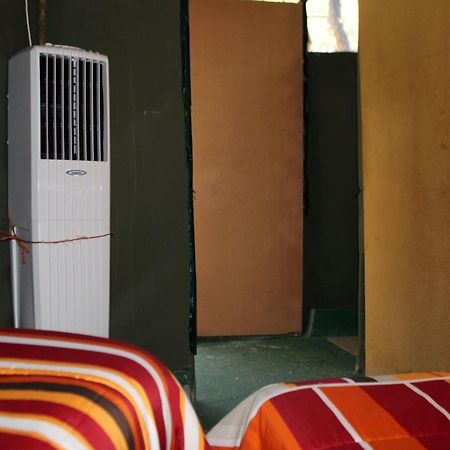 הודספרויט Amanzimlotzi Riverside Bush Camp מראה חיצוני תמונה
