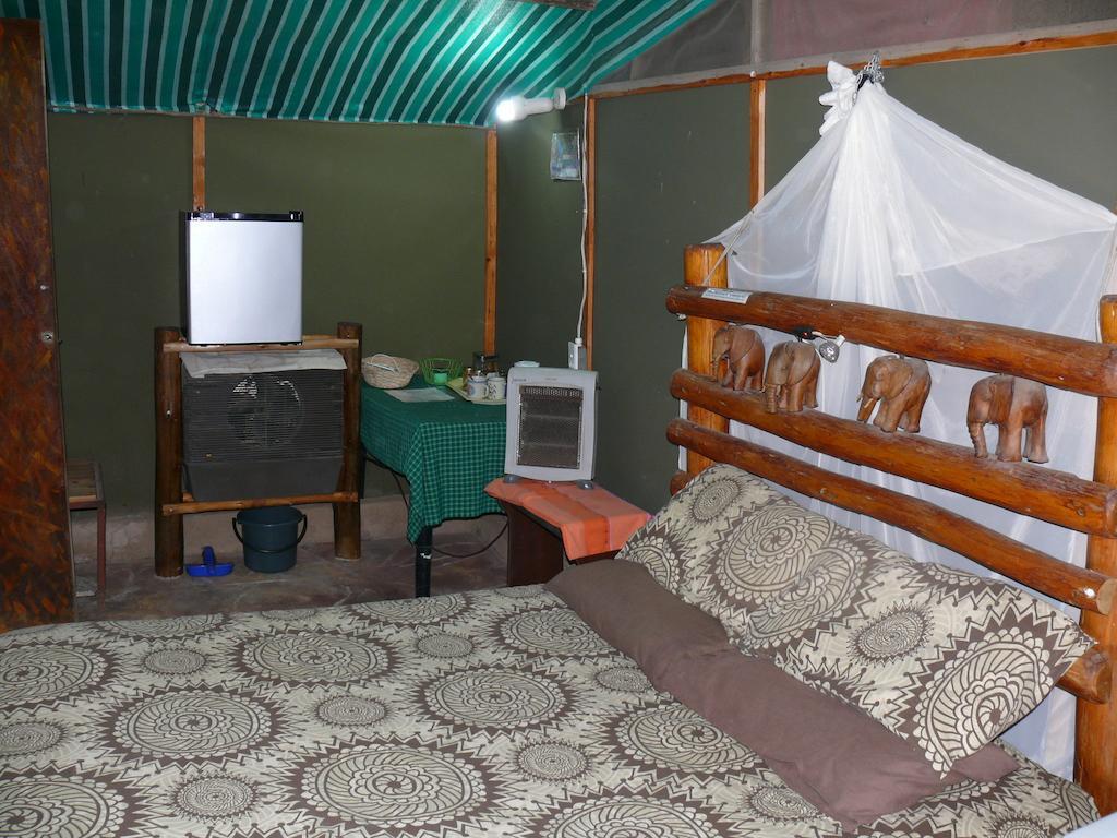 הודספרויט Amanzimlotzi Riverside Bush Camp חדר תמונה