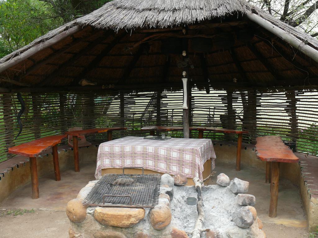 הודספרויט Amanzimlotzi Riverside Bush Camp מראה חיצוני תמונה