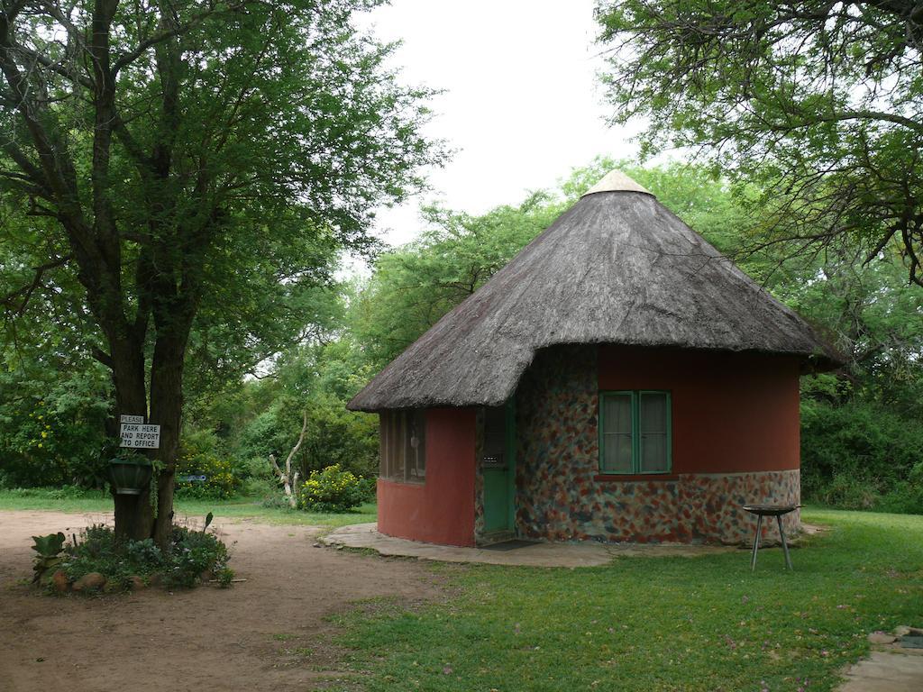 הודספרויט Amanzimlotzi Riverside Bush Camp מראה חיצוני תמונה