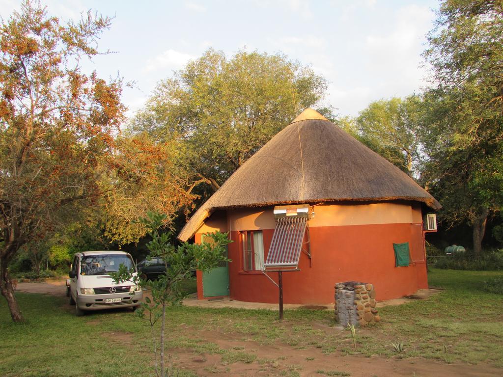 הודספרויט Amanzimlotzi Riverside Bush Camp מראה חיצוני תמונה