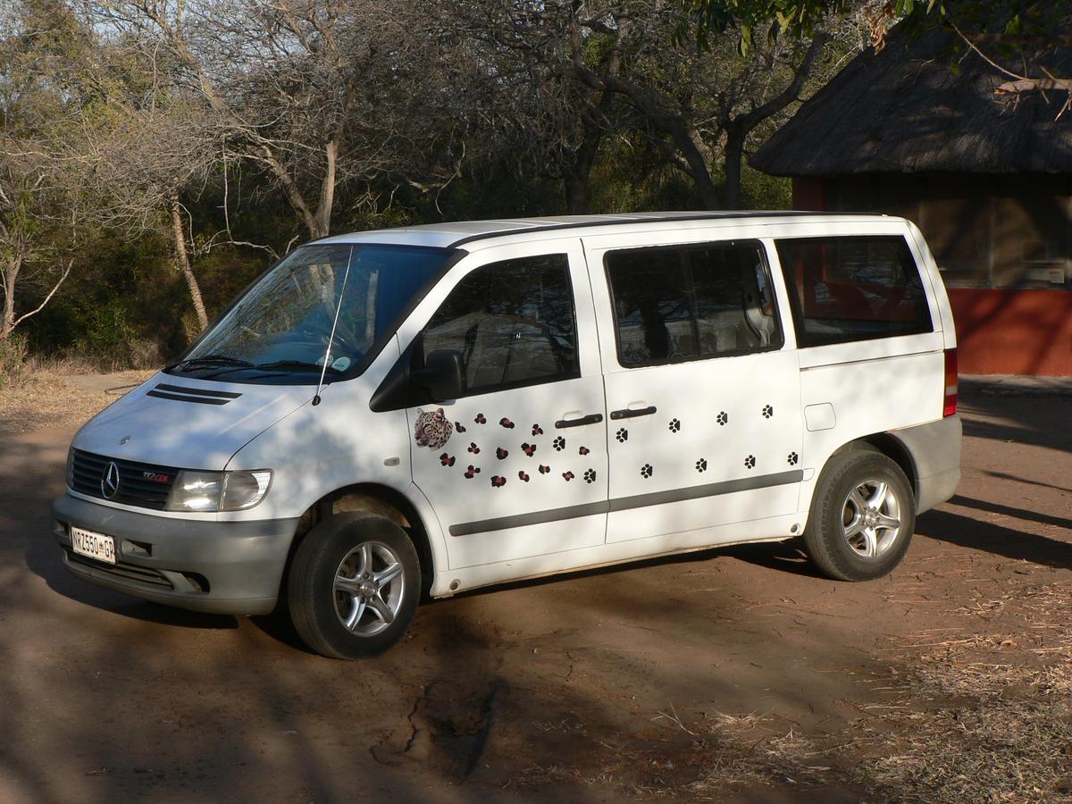 הודספרויט Amanzimlotzi Riverside Bush Camp מראה חיצוני תמונה
