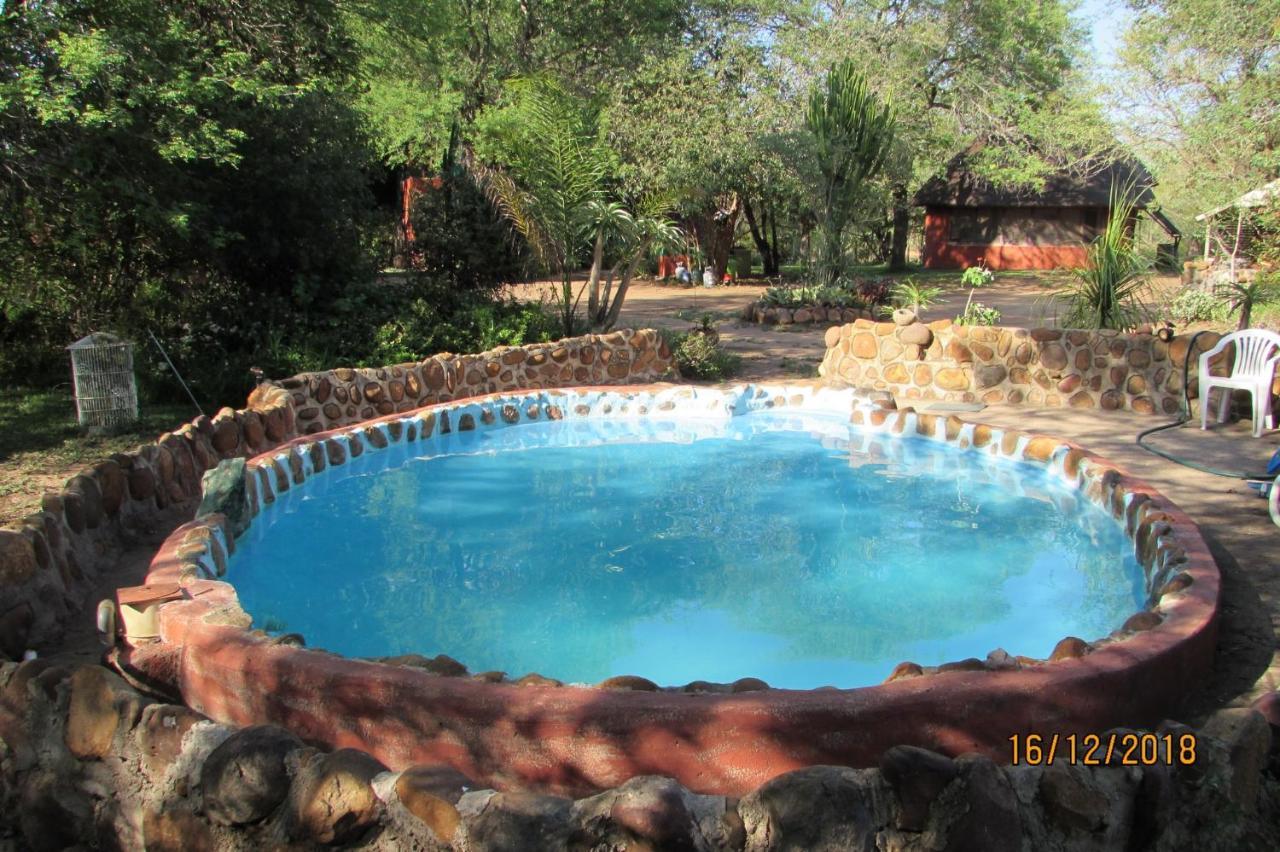 הודספרויט Amanzimlotzi Riverside Bush Camp מראה חיצוני תמונה