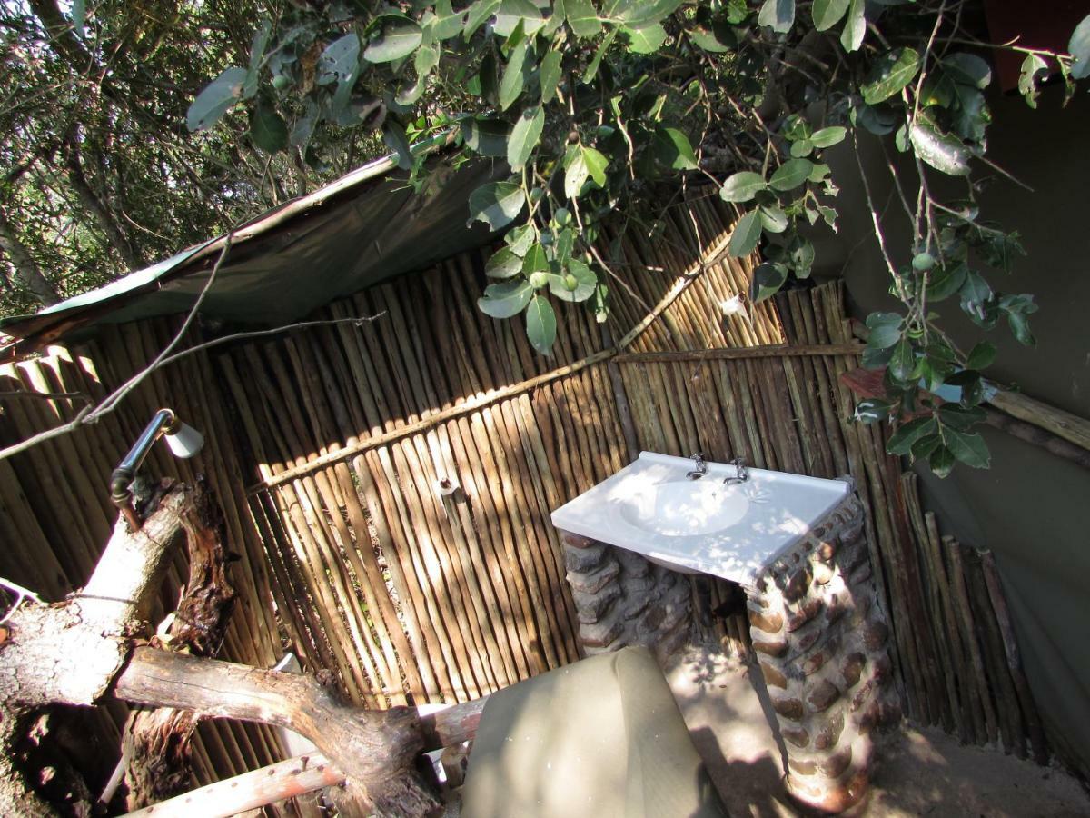 הודספרויט Amanzimlotzi Riverside Bush Camp מראה חיצוני תמונה