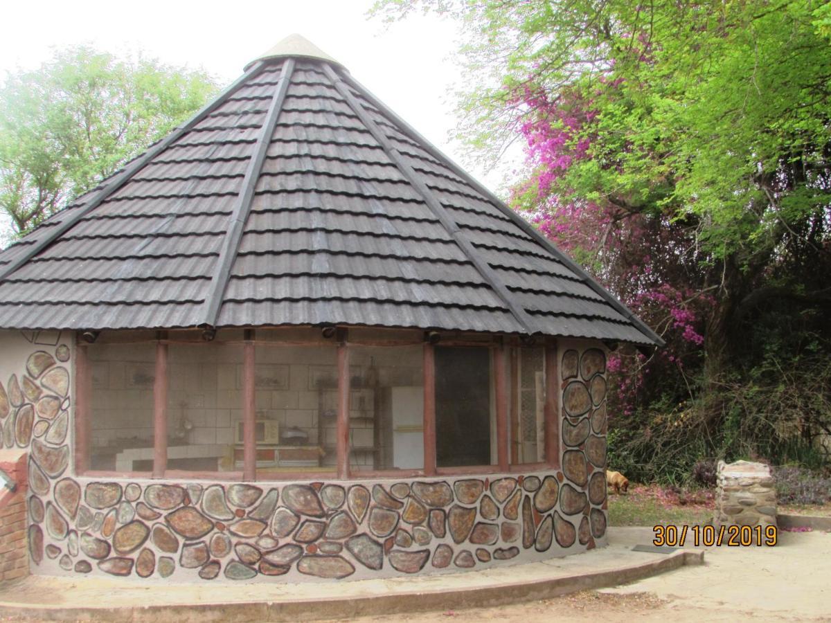 הודספרויט Amanzimlotzi Riverside Bush Camp מראה חיצוני תמונה