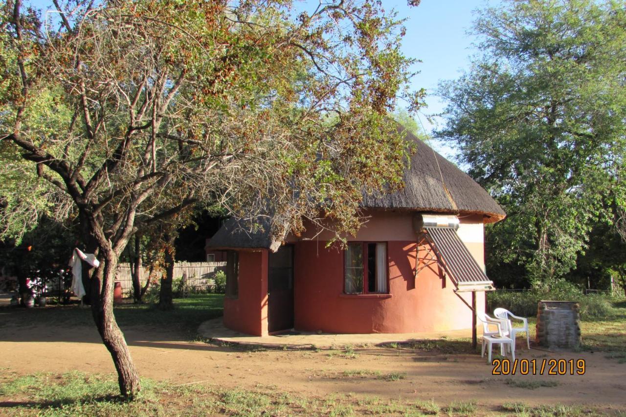הודספרויט Amanzimlotzi Riverside Bush Camp מראה חיצוני תמונה